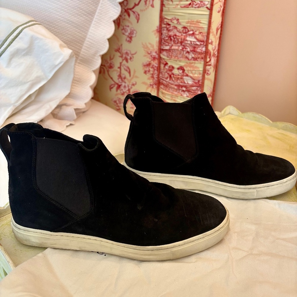 VINCE WOMENS' SUEDE BOOTIE WITH PLATFORM SOLE